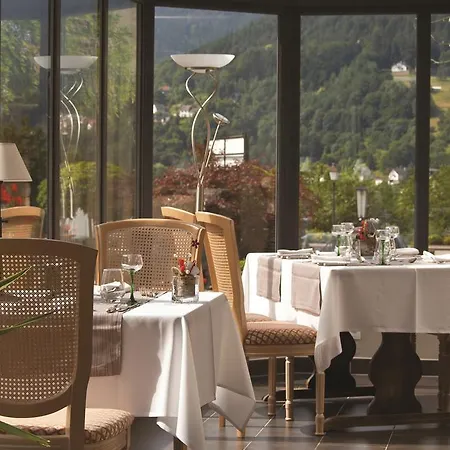 Parc Hotel 3*
